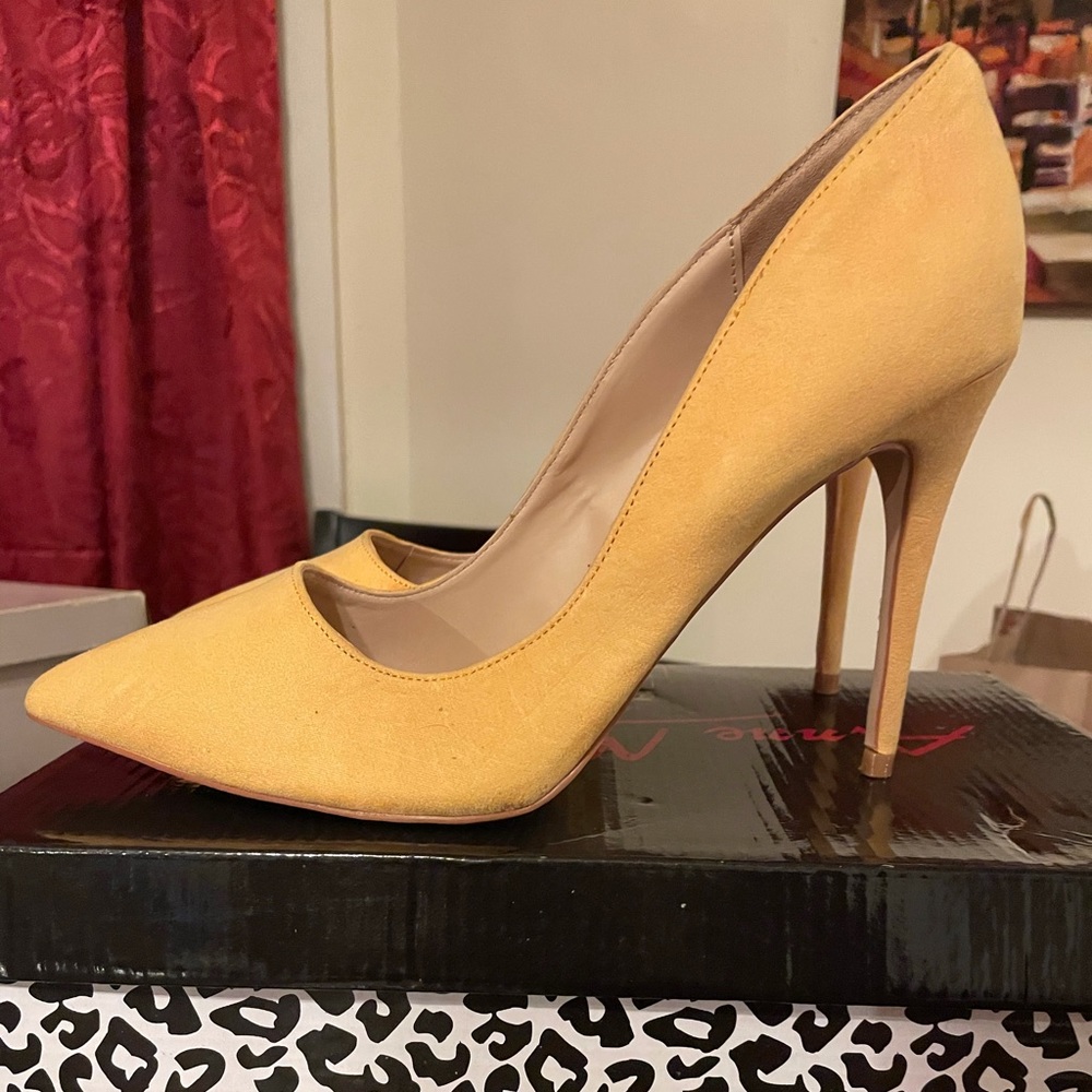 Anne Michelle preloved pumps